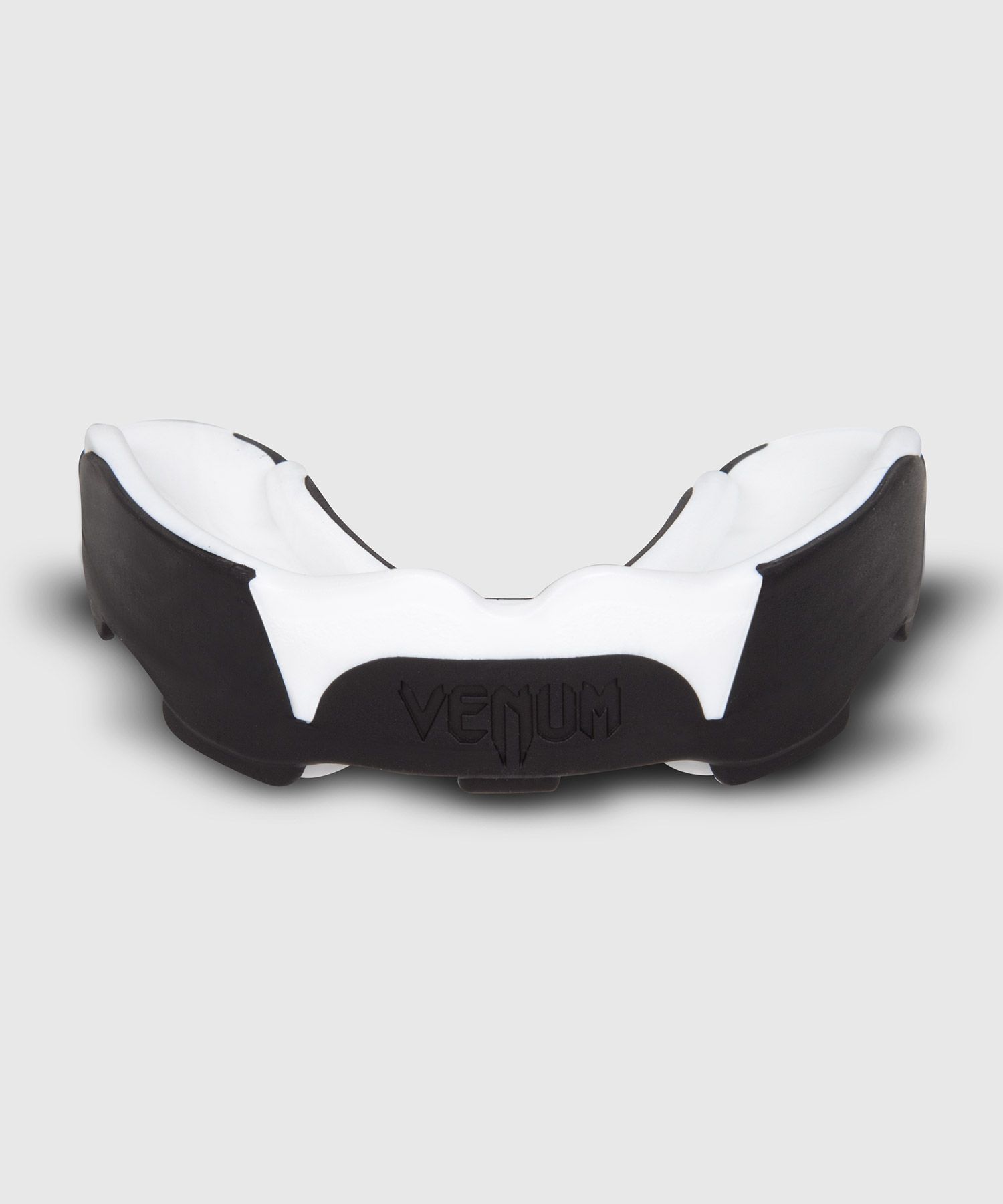 VENUM PREDATOR MOUTHGUARD BLACK/WHITE